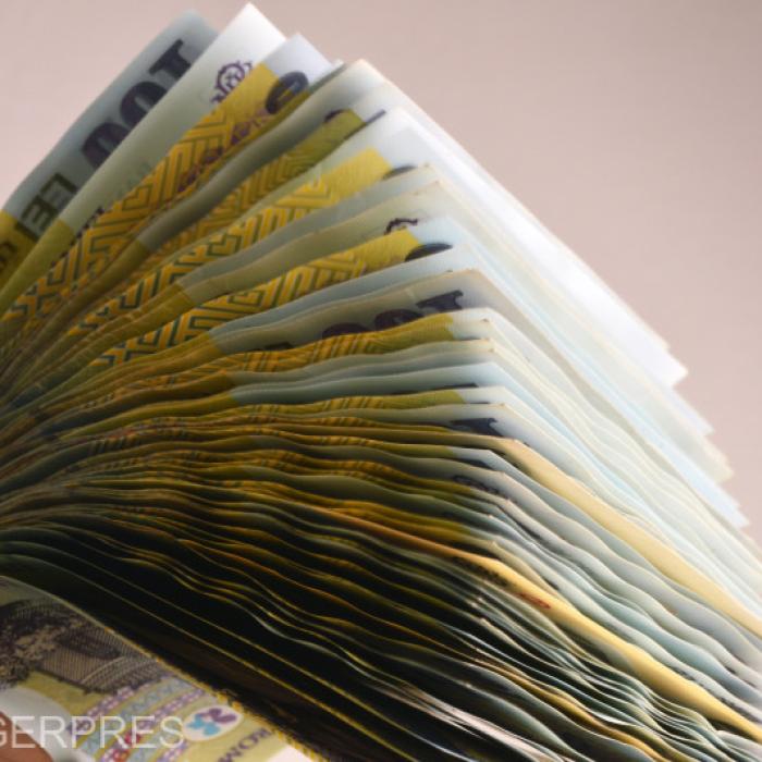 Datoria guvernamentală a trecut de 50% din PIB în luna septembrie