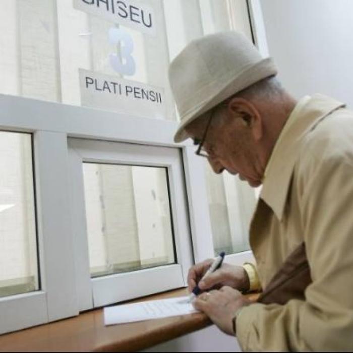 Pensiile, plătite începând cu data de 4 decembrie