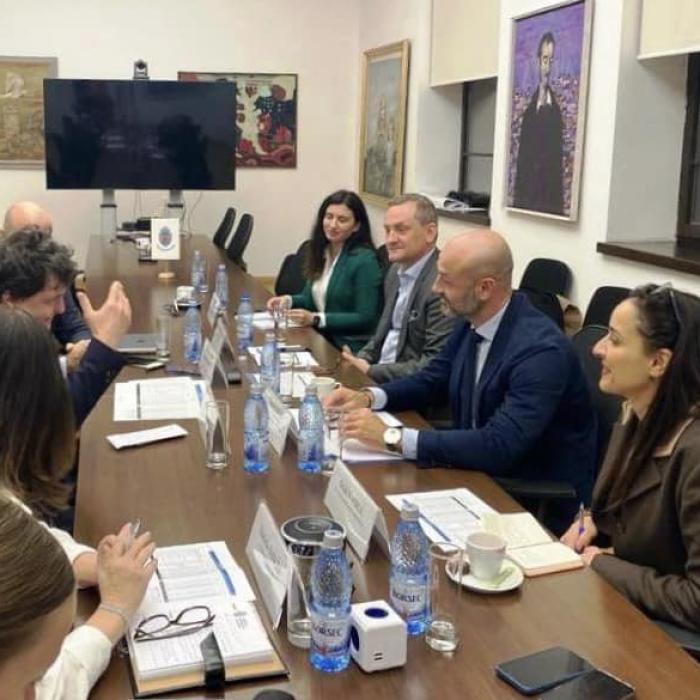 Finanțarea clădirilor cu risc din Capitală. Discuții cu Banca de Dezvolrare a CE