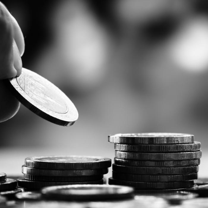 Cursul valutar pentru astăzi, 11 decembrie. Leul a pierdut teren, aurul s-a ieftinit 