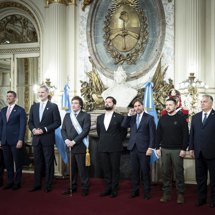 Întâlnire bizară între Volodimir Zelenski și Viktor Orban - Video