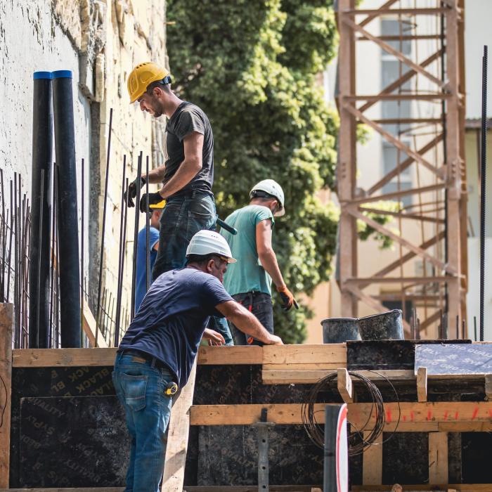 ANOFM: Aproape 180.000 de persoane încadrate în muncă în primele 11 luni ale anului