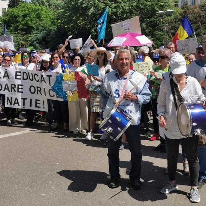 Majorarea salariilor profesorilor, eliminată din Legea Bugetului 2024 - Surse