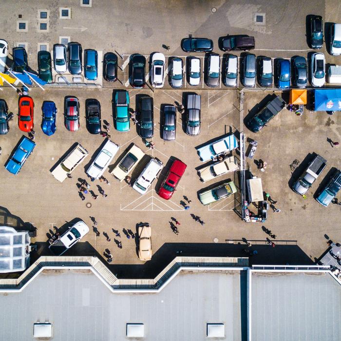 Piaţa auto din România: Maşinile second-hand - cea mai mare scădere, în timp ce autoturismele electrice stabilesc un nou record