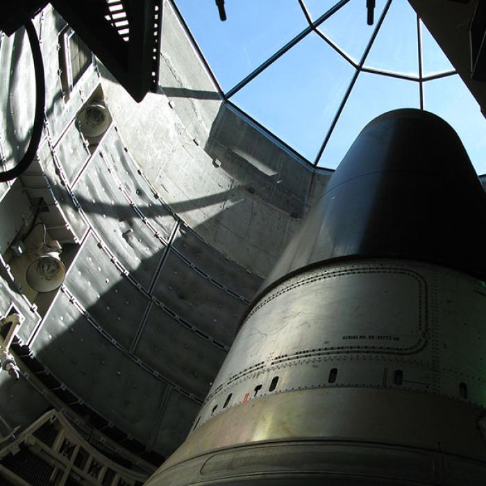 Americanii vor să reinstaleze arme nucleare în Marea Britanie