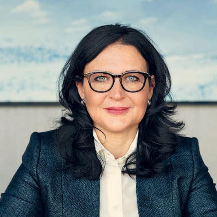 Cea mai bogată femeie de afaceri din Europa de Est controlează și un post tv din România