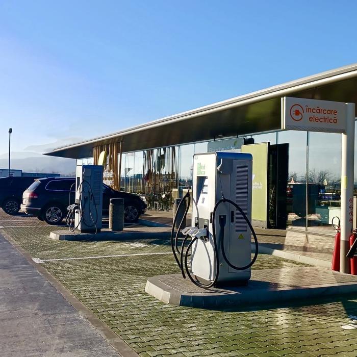 Rompetrol instalează 11 stații de încărcare auto pe autostrada A1 - Lista locaţiilor