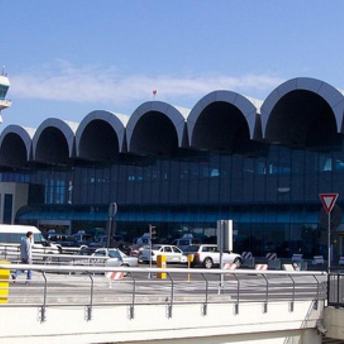 Sindicaliștii din aeroporturi protestează marți în fața Ministerului Finanțelor