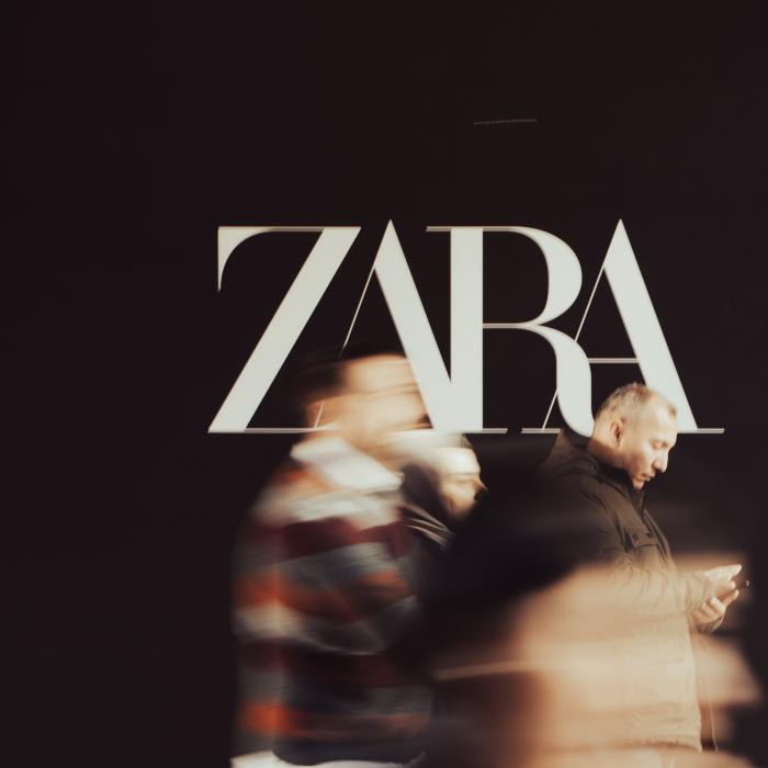 ZARA se întoarce în Ucraina, la doi ani de la închiderea magazinelor (REUTERS)
