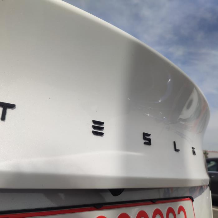 Reuters: Tehnologiile Autopilot şi Full Self Driving ale Tesla, calificative "slabe" din partea Institutului American pentru Siguranța Rutieră