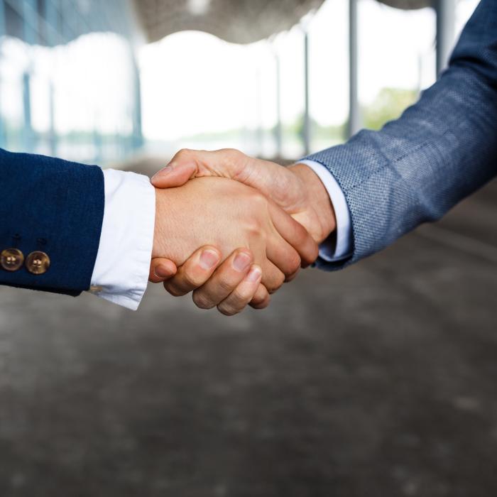 Creştere semnificativă a fuziunilor şi achiziţiilor la nivel mondial în 2024