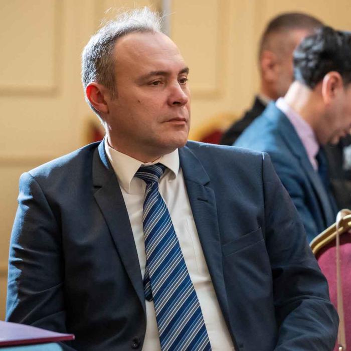 Dumitru Chisăliţă: Efectele prețurilor negative la energia electrică asupra facturilor românilor