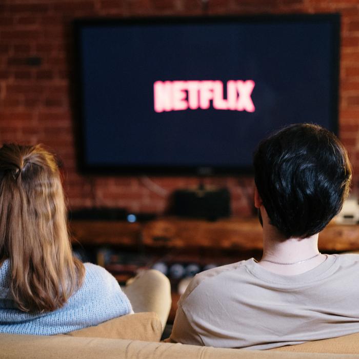 Netflix schimbă strategia. Filmele cu bugete mari și starurile nu vor mai fi o prioritate