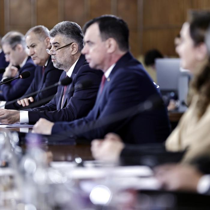 Guvernul dă OUG pentru plata pensiilor în avans pe luna mai