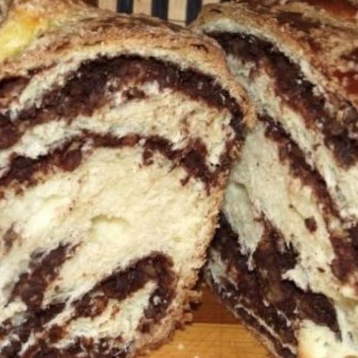 Mai puțini cozonaci pe piață, dar mai ieftini, anunță ROMPAN