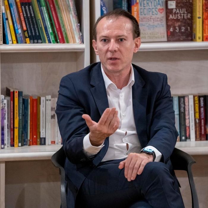 Cîţu îi explică lui Ciolacu de ce creşte datoria publică a României