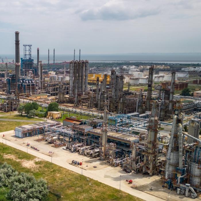 Rompetrol anunţă finalizarea reviziei generale a rafinăriei Petromidia. 30 de companii au participat la lucrări