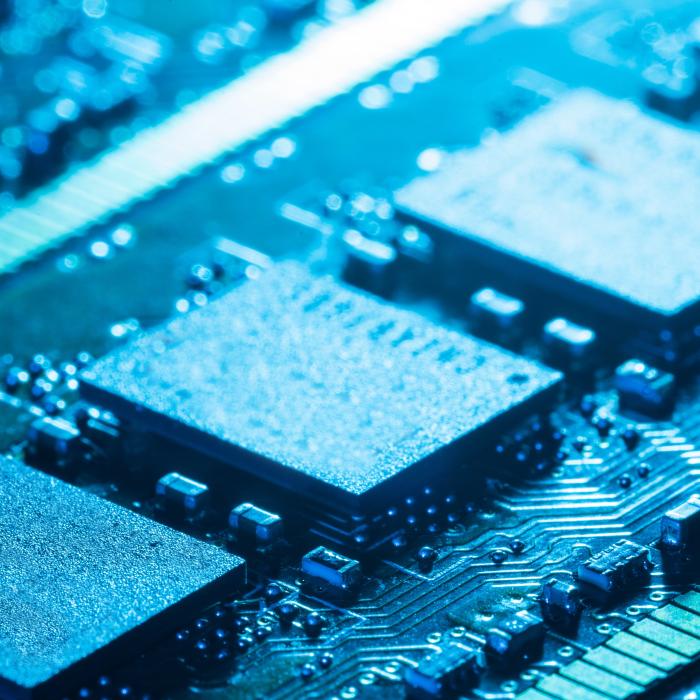 China investește peste 40 de miliarde de euro în semiconductori