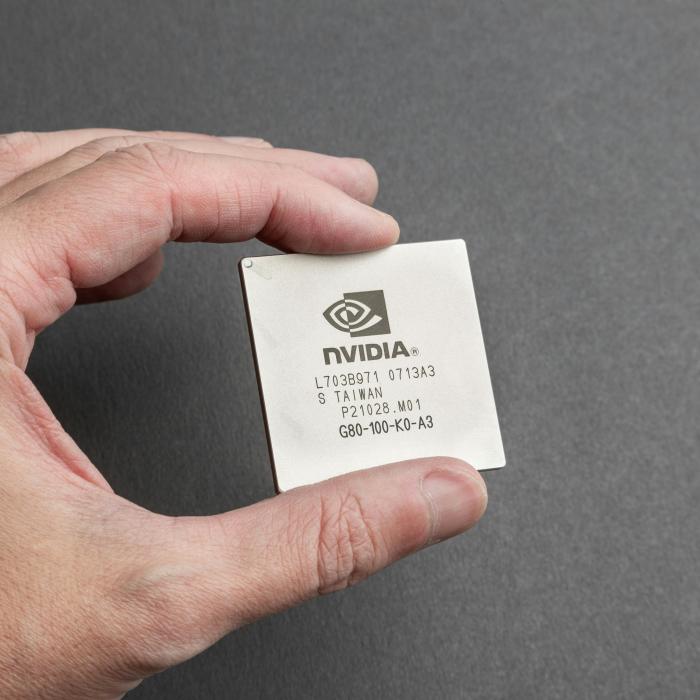 Acțiunile Nvidia au început să crească după divizarea acestora de vineri