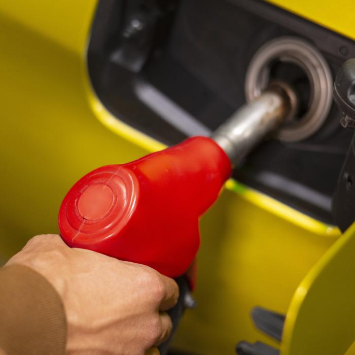 Benzina și motorina s-au scumpit. Adio carburanți ieftini?