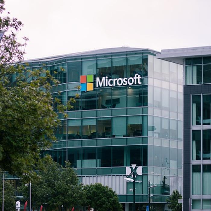 Microsoft riscă o amendă enormă din partea UE. Cum a greșit gigantul tech