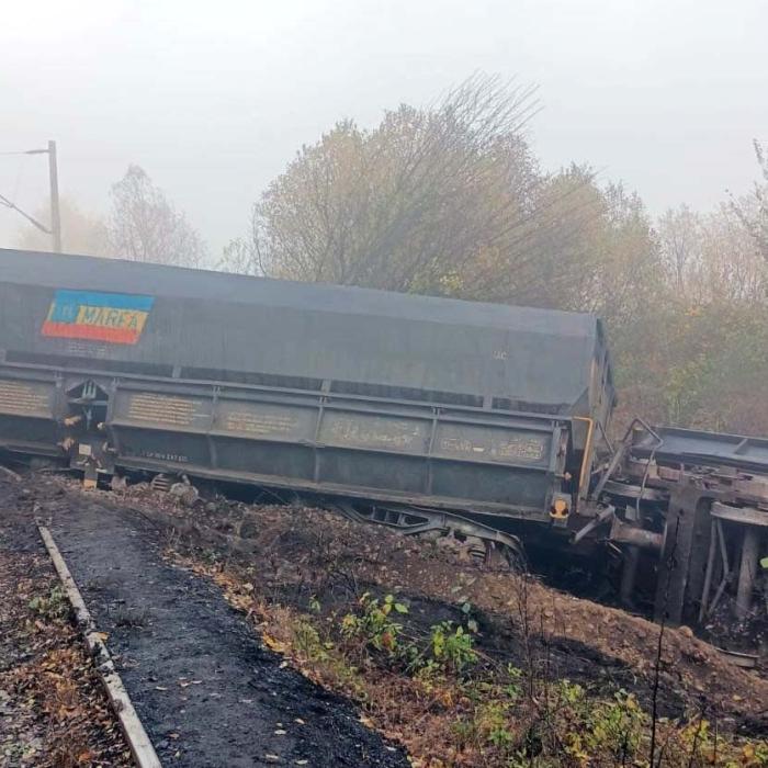 Călătoriile cu trenul au devenit sport extrem în România