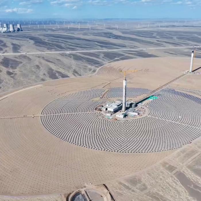 Metodă revoluționară de conservare a energiei solare, fără baterii