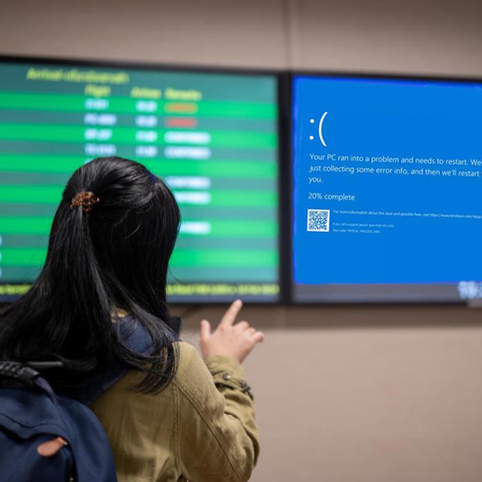 Pagubele de miliarde produse de pana de internet cauzată de CrowdStrike rămân neacoperite de asigurări