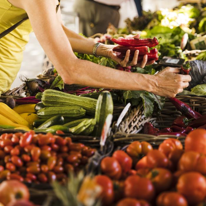 Prețurile legumelor, uriașe în plin sezon