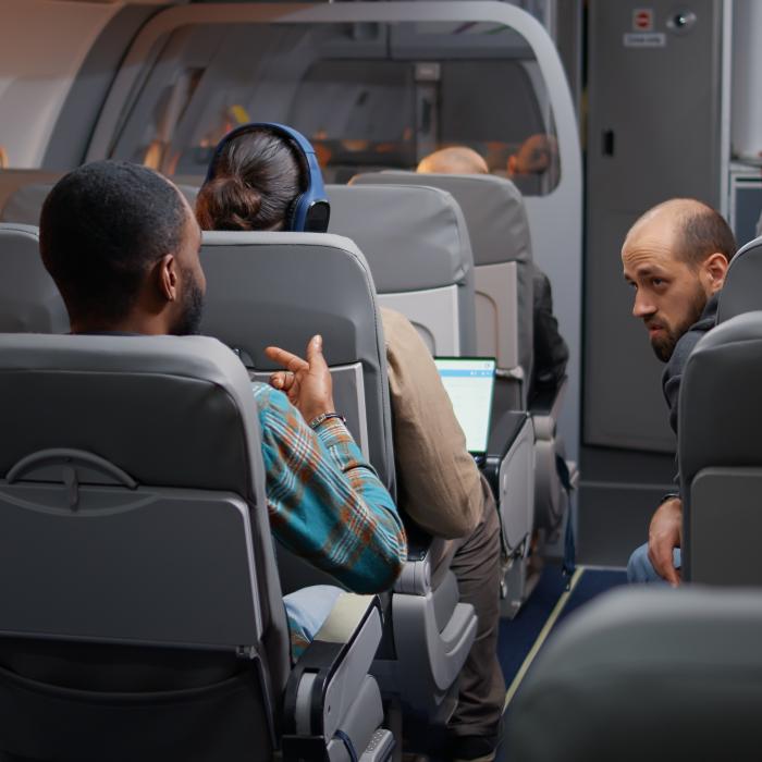 Suedia vrea să elimine taxa pe transportul aerian
