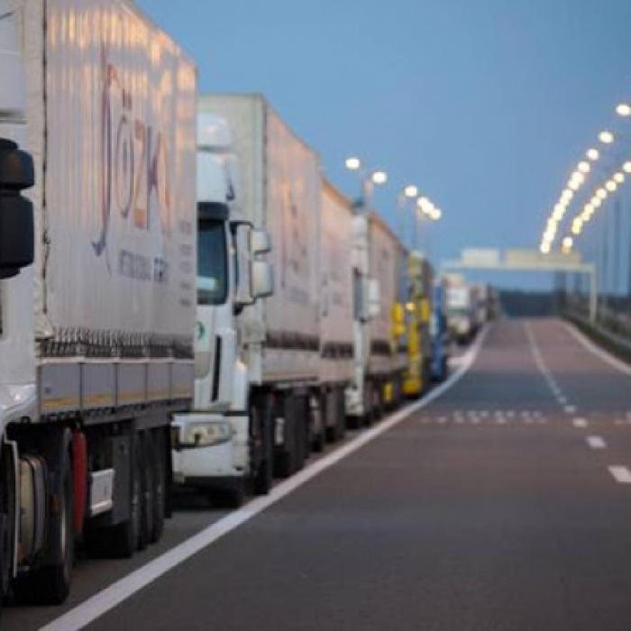 Premierul Bulgariei trimite controlul la cozile de la graniță