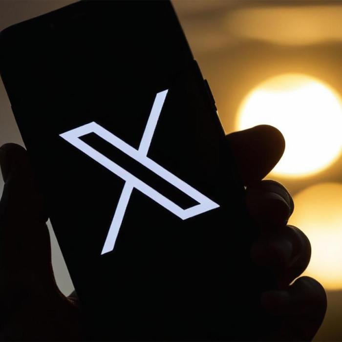 X, în cădere liberă. Companiile părăsesc în masă platforma de socializare a lui Elon Musk