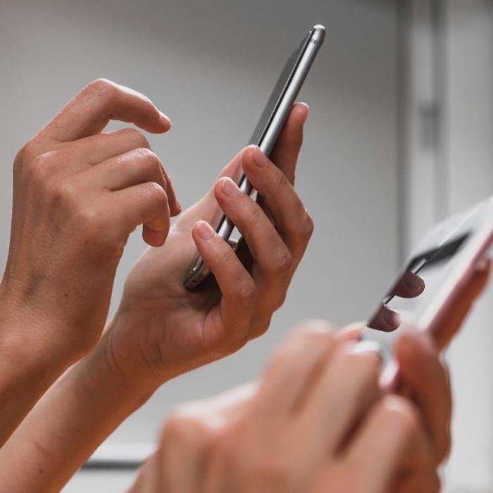 Huawei și Apple dezamăgesc clienții din China. Care sunt motivele 