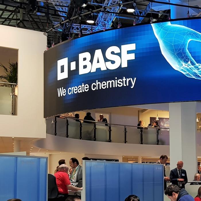 Gigantul BASF, schimbare de direcția. Va vinde unele activități 
