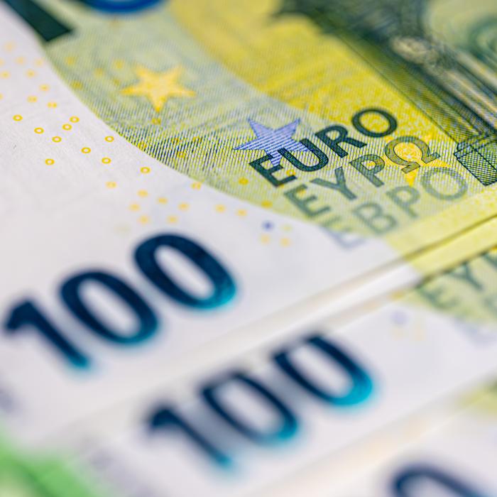 Zeci de miliarde de euro pentru Ucraina. Împrumut aprobat