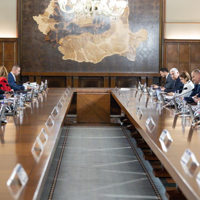 Şedinţă de Guvern. Deciziile zilei pentru cetăţeni şi pentru mediul de afaceri