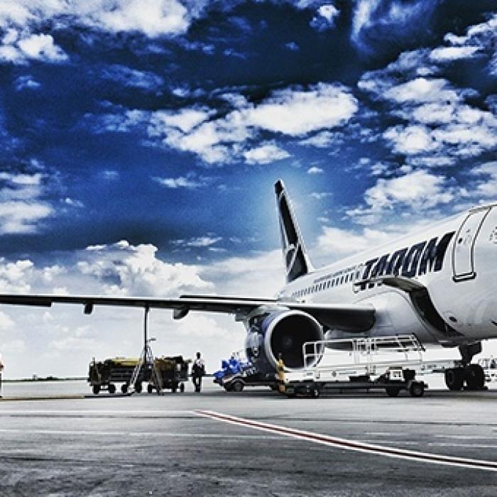 Reduceri de preț substanțiale pentru mai multe curse Tarom