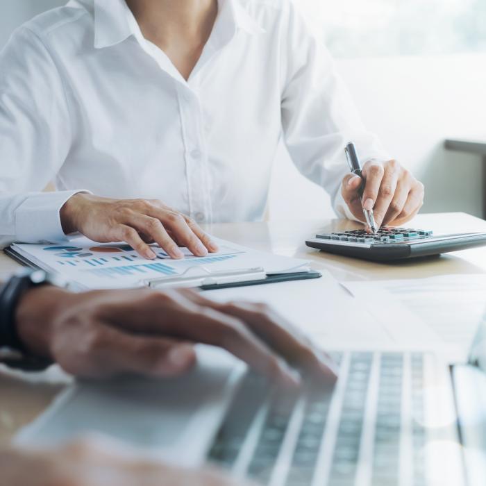 MIPE începe plata sprijinului educațional de 500 lei pentru preșcolarii și elevii dezavantajați