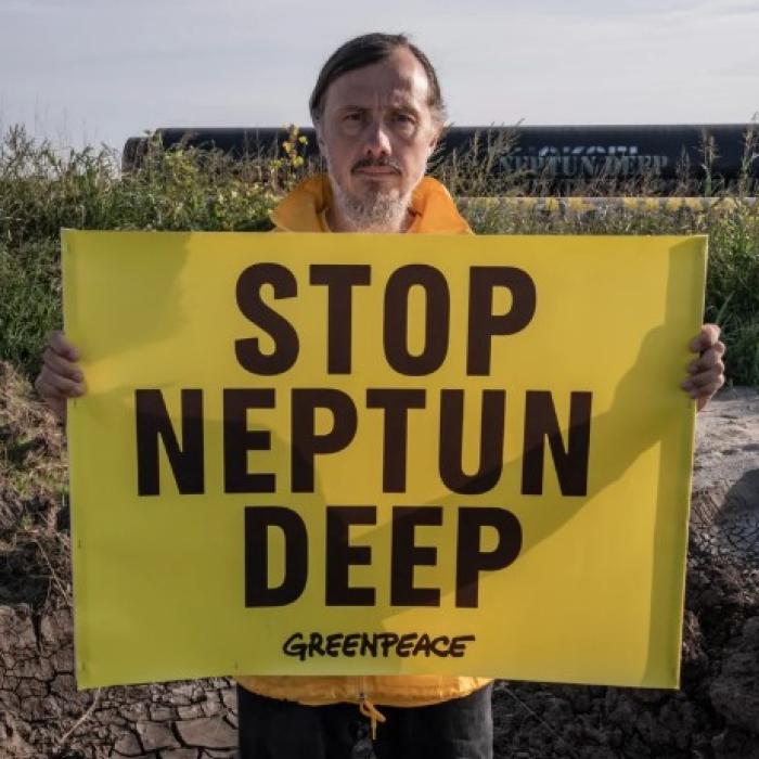 Activiştii Greenpeace anunţă "prima victorie în instanță împotriva Neptun Deep"