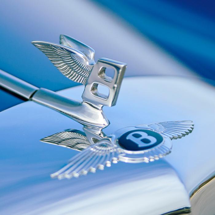 Bentley spune „nu încă”: ce ascunde strategia Beyond100+