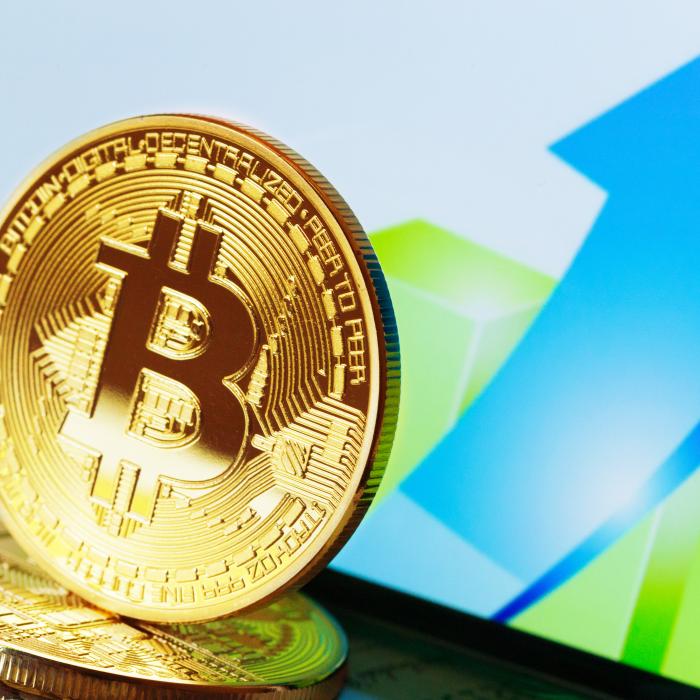 Bitcoin trece pragul de 100.000 $ pentru prima dată în istorie