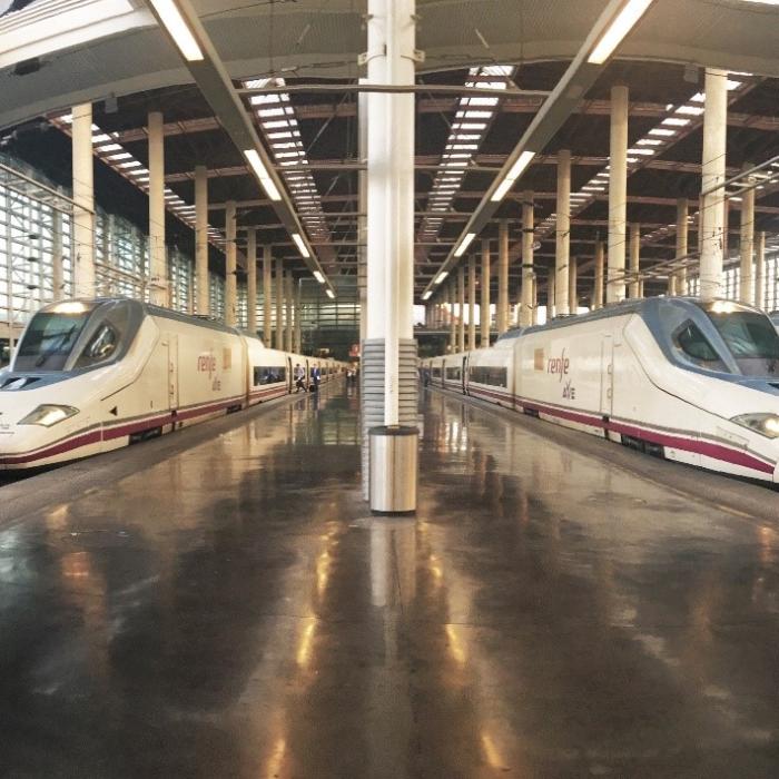 Pană uriașă la noile TGV-uri spaniole. Coșmarul companiei Renfe