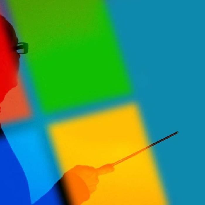 Cum încearcă Microsoft să obțină sprijinul lui Trump  