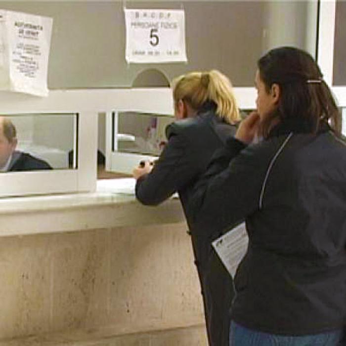 Autoritatea pentru Digitalizarea României amintește că plata taxelor se poate face și online