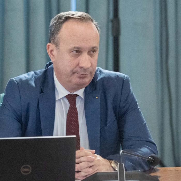 Salariul mediu net va depăşi 1.150 de euro anul acesta, susţine Adrian Câciu