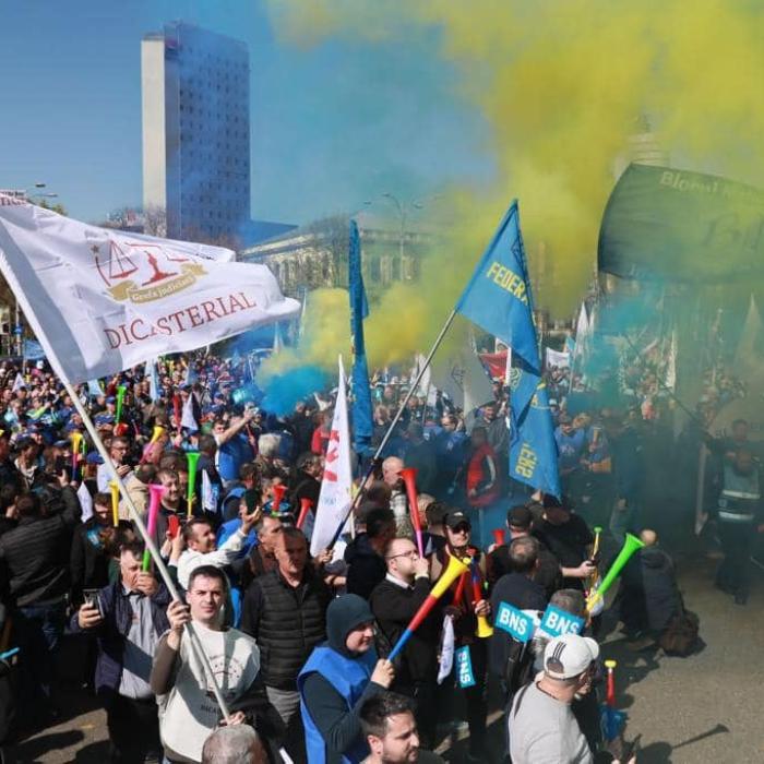 BNS avertizează: Concedierile colective, efectul devastator al ordonanţei trenuleţ