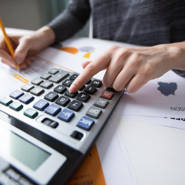 ”Taxa pe stâlp”. Cum se calculează și ce-i lipsește 