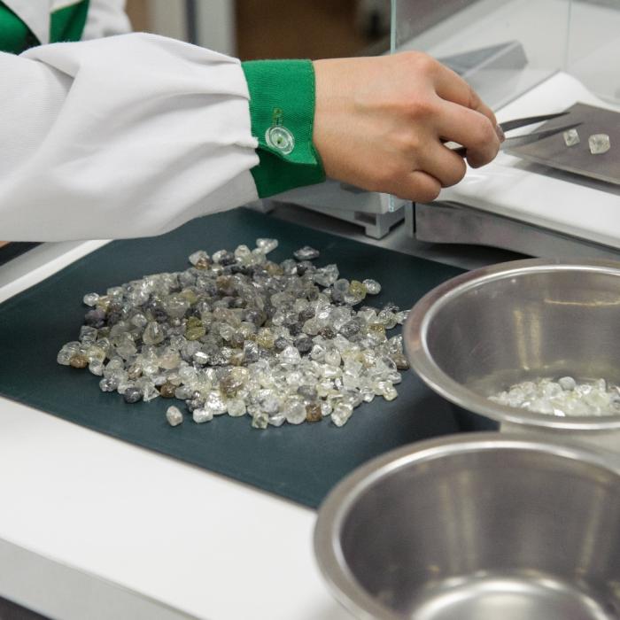 SUA lovește industria diamantelor cu certificatul de origine. Motivele din spatele cerinței
