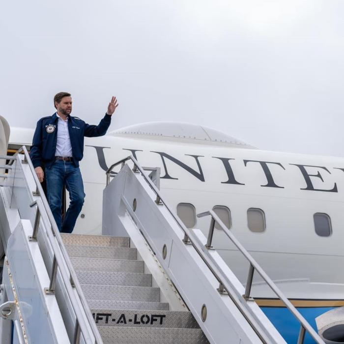 Avertismentul SUA: Nu limitați libertatea companiilor americane de AI