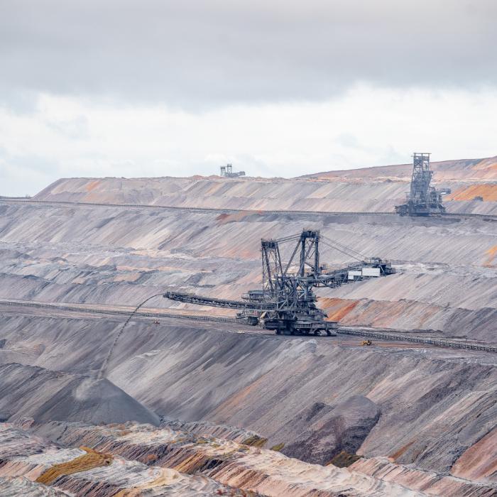 Prețul cuprului crește puternic după anunțul SUA privind posibile tarife la importuri: Ce urmează pentru piață?